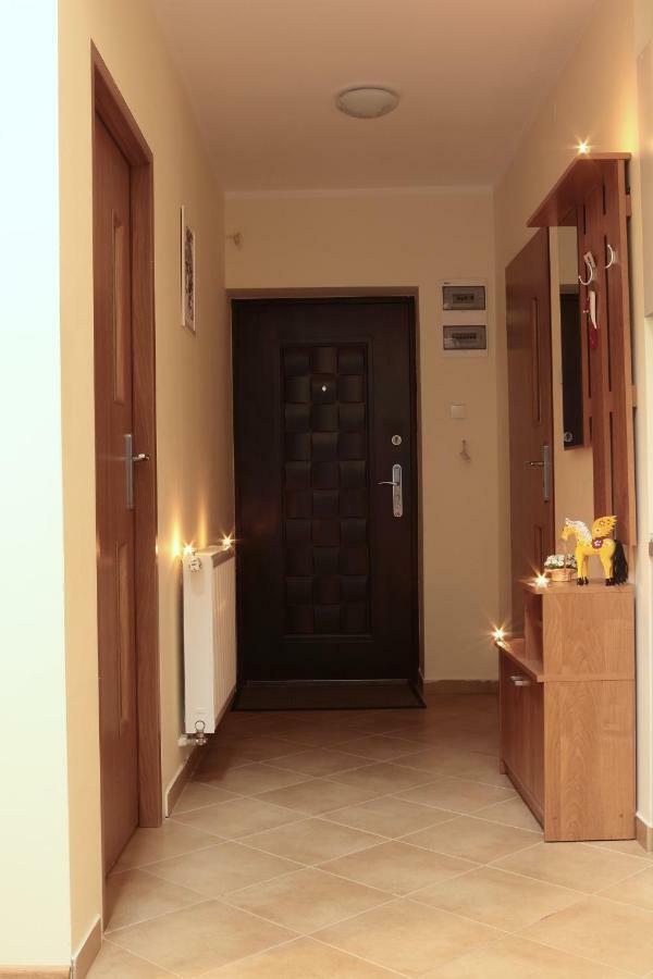 Apartamenty Przy Trakcie Cesarskim Венгерска Гурка Екстериор снимка
